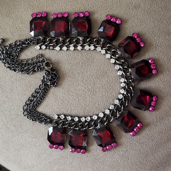 ❤3/$10 Statement Chain and Stone Necklace - Picture 2 of 5